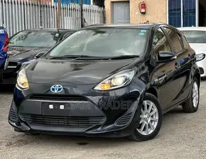 Toyota Aqua 2018 Gray