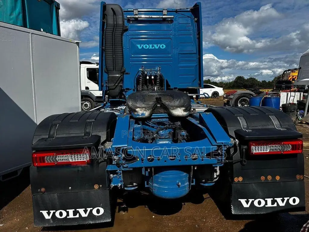 Volvo Fm 500hp Tractor Unit With Tipping Gear 2020 Blue