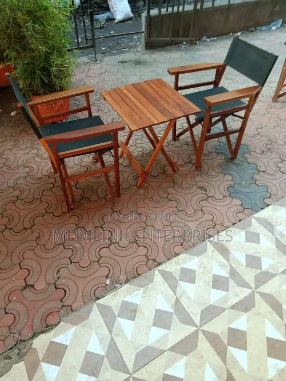 Traveller 'S Camping Chairs With a Folding Tables
