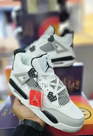 Nike Air Jordan 4 Retro "Military Black" Sneaker