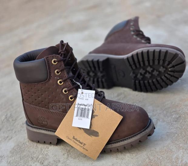 Black Leather Timberland Boots - thumbnail 2