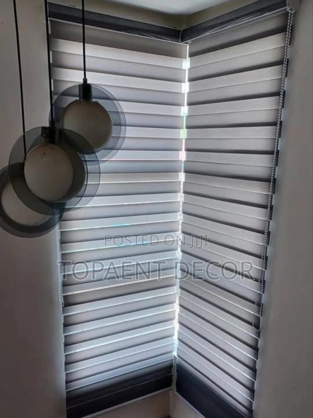 Light Grey Comfort Crafted In Every Panel Horizontal Office Blinds - main view