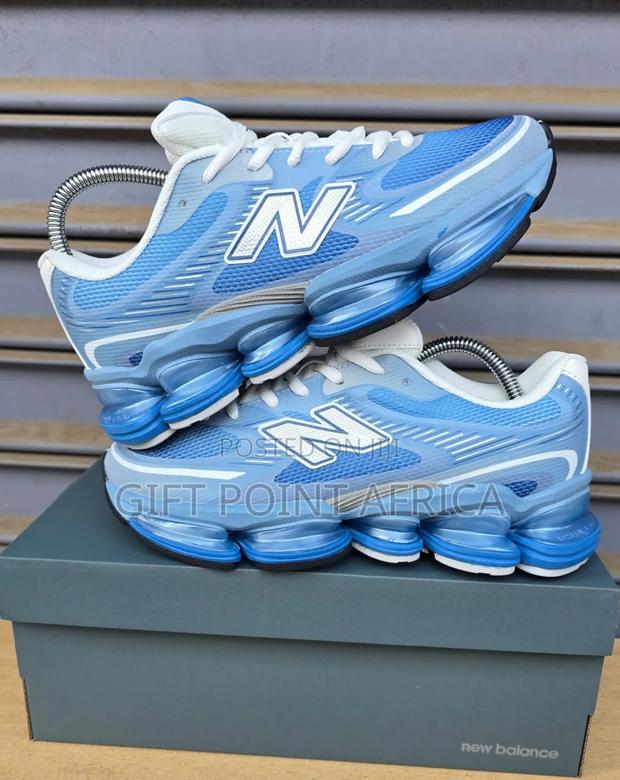 New Balance 2000 Sneaker In The "Light Chrome Blue - thumbnail 2
