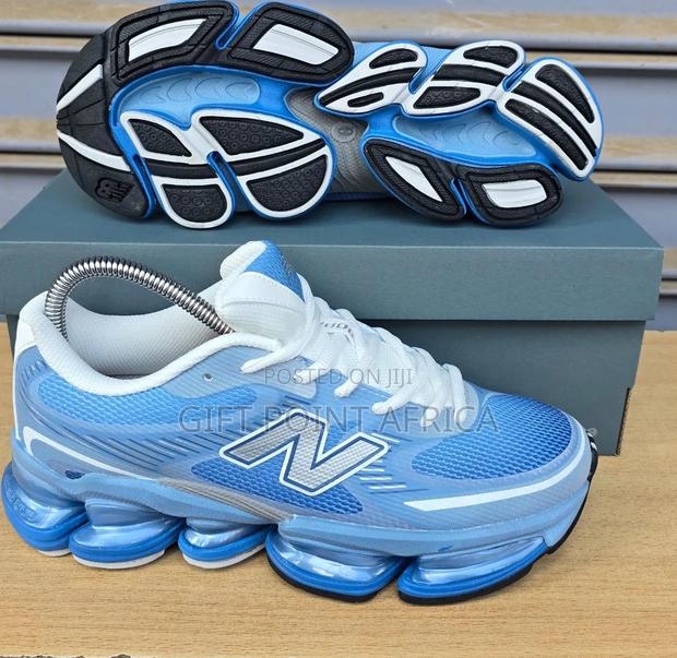 New Balance 2000 Sneaker In The "Light Chrome Blue - thumbnail 3