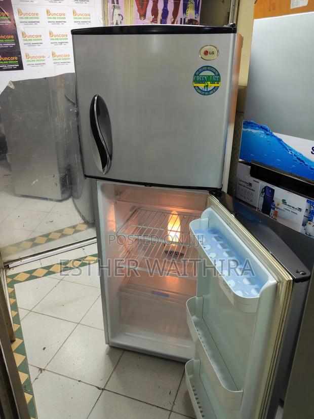Well Maintained Medium Size Lg Fridge - thumbnail 2