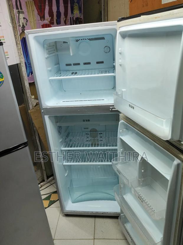 Neat Free Standing Sumsung Fridge on Sale