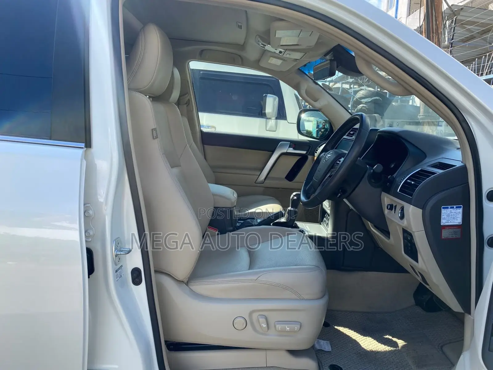 Toyota Land Cruiser Prado 2022 White
