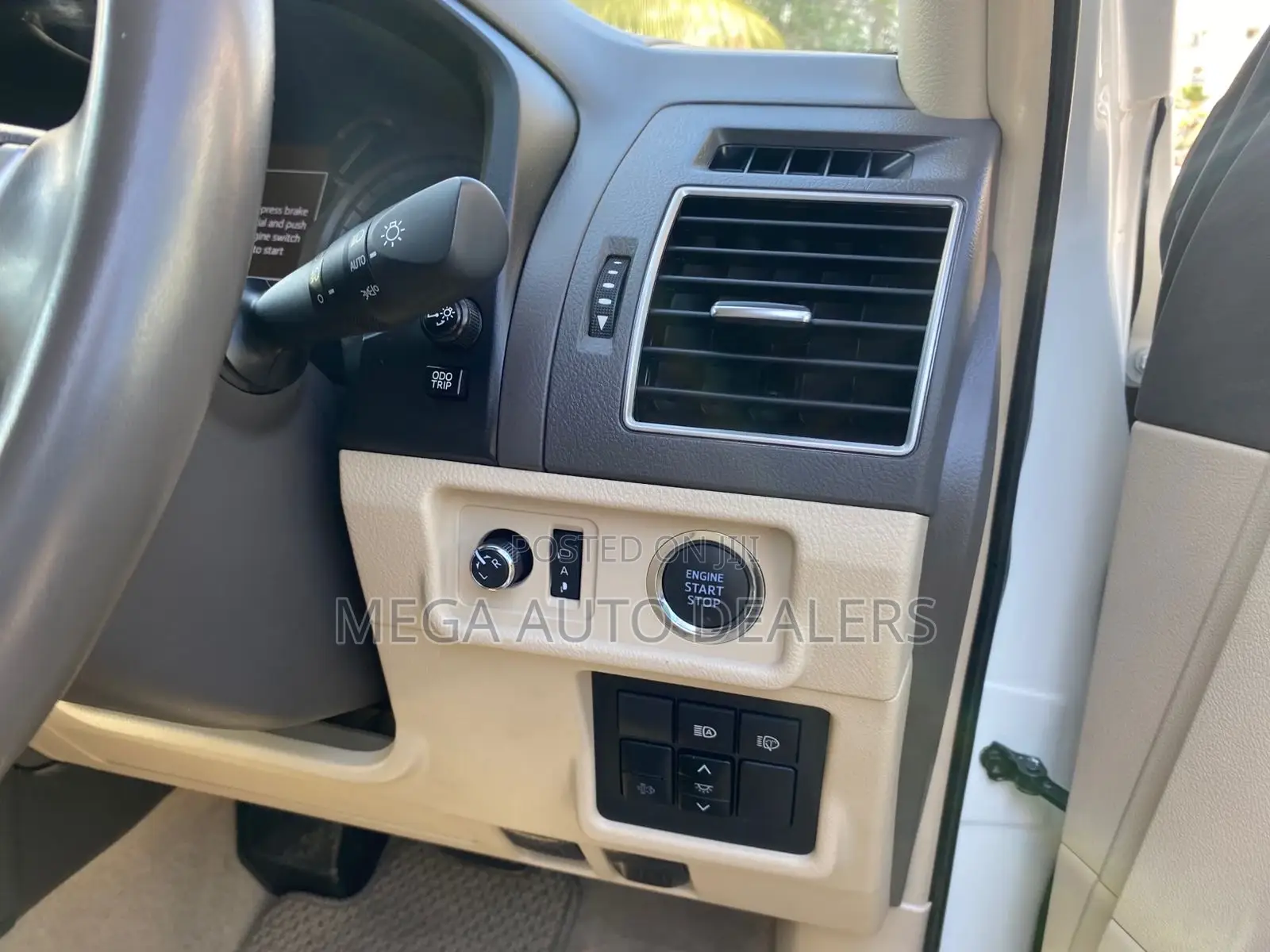 Toyota Land Cruiser Prado 2022 White
