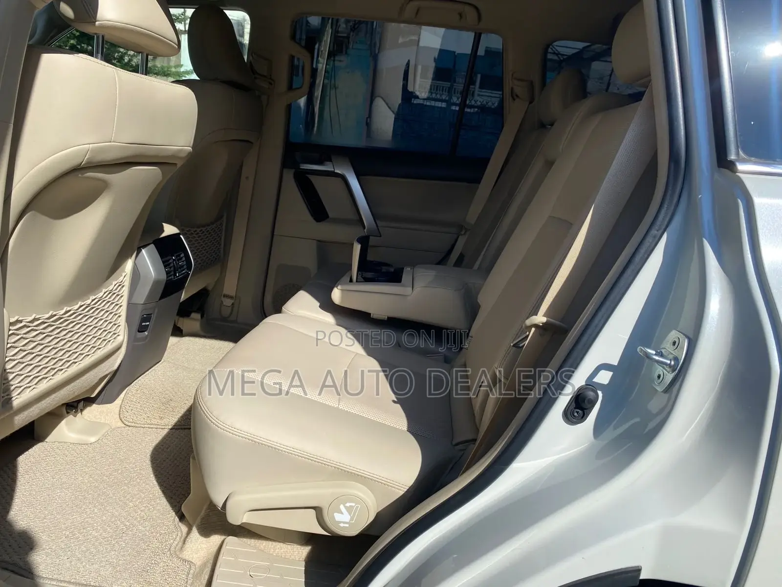 Toyota Land Cruiser Prado 2022 White