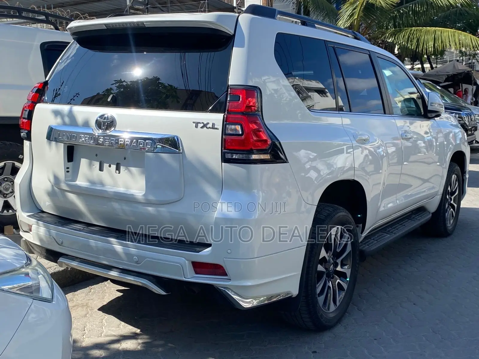 Toyota Land Cruiser Prado 2022 White