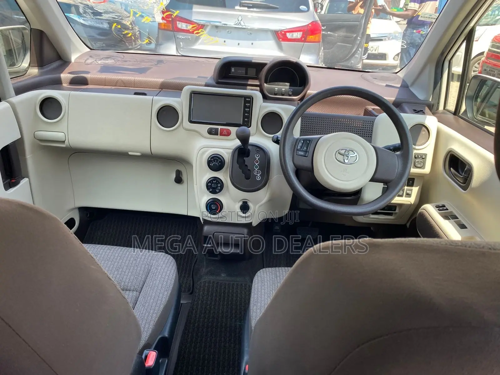 Toyota Porte 2018 White