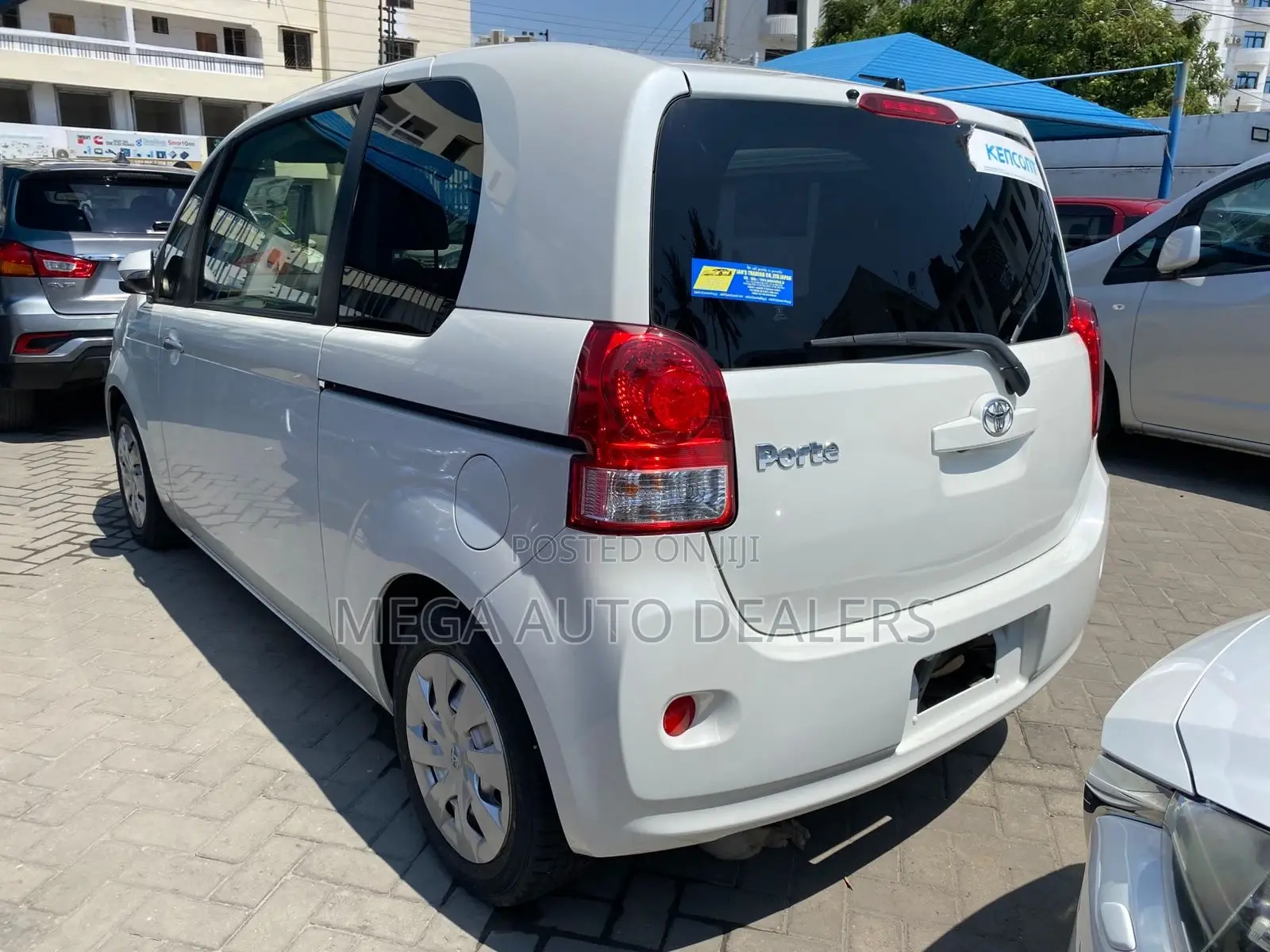Toyota Porte 2018 White