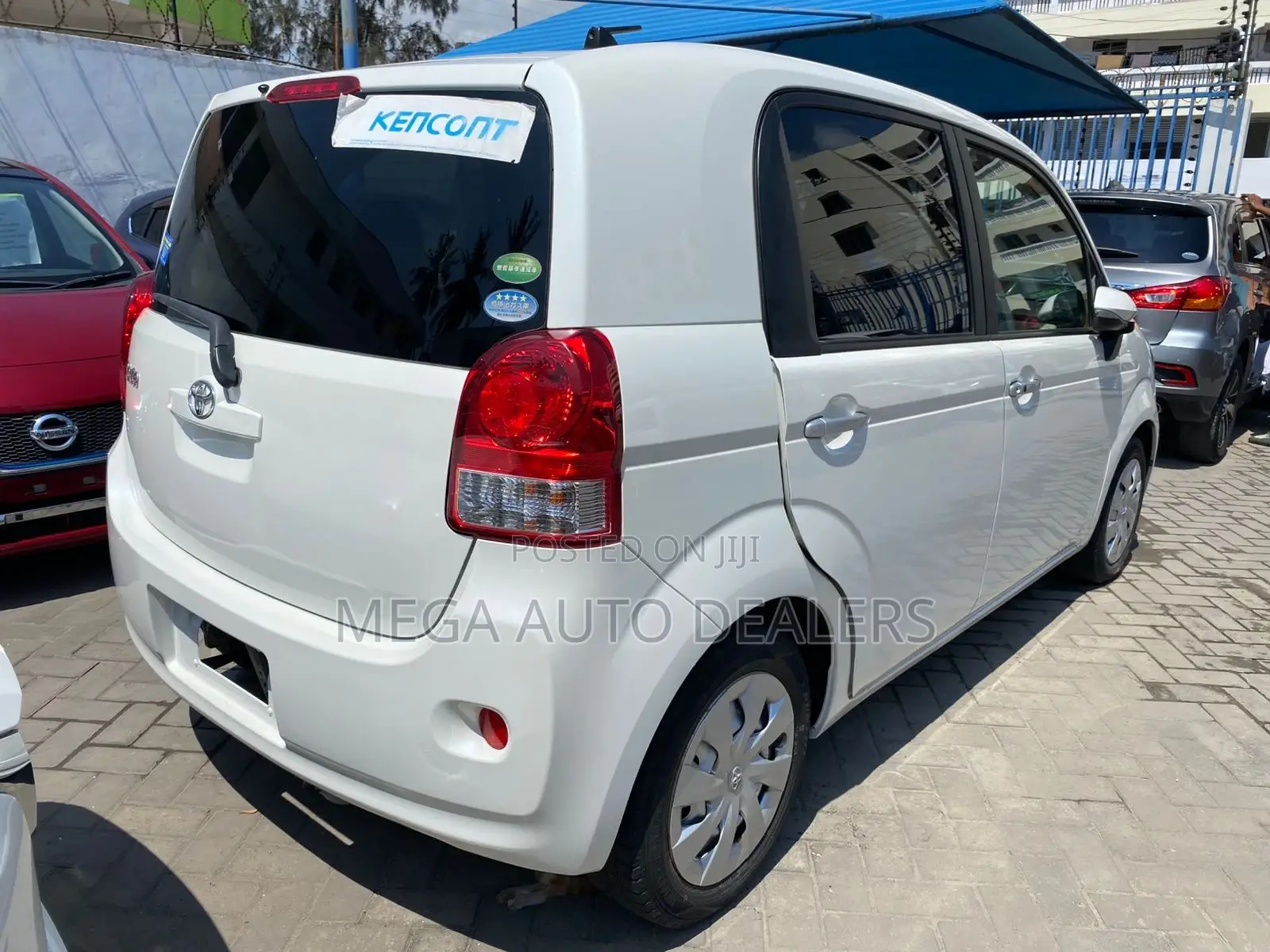 Toyota Porte 2018 White