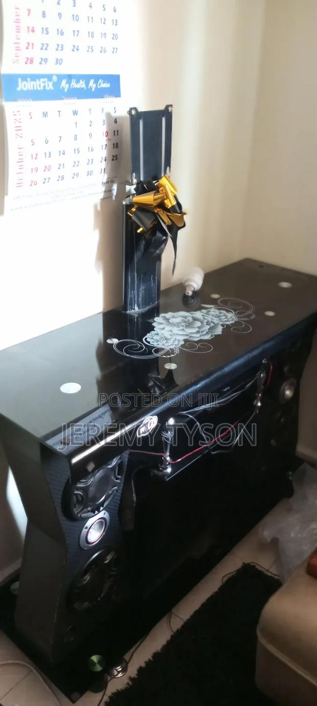 Tv Stand With Built in Woofer - thumbnail 5