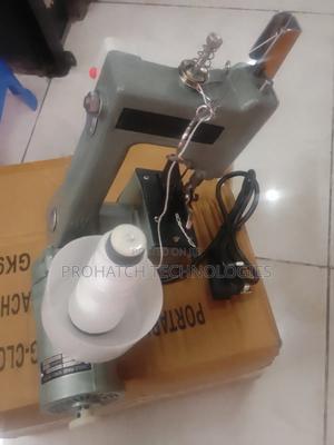 Portable Electric Bag Closer - thumbnail 2