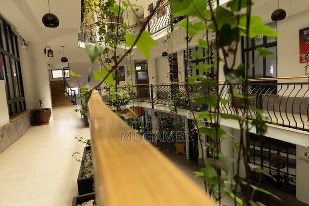 Executive Offices - Karen Marbella Place - thumbnail 8