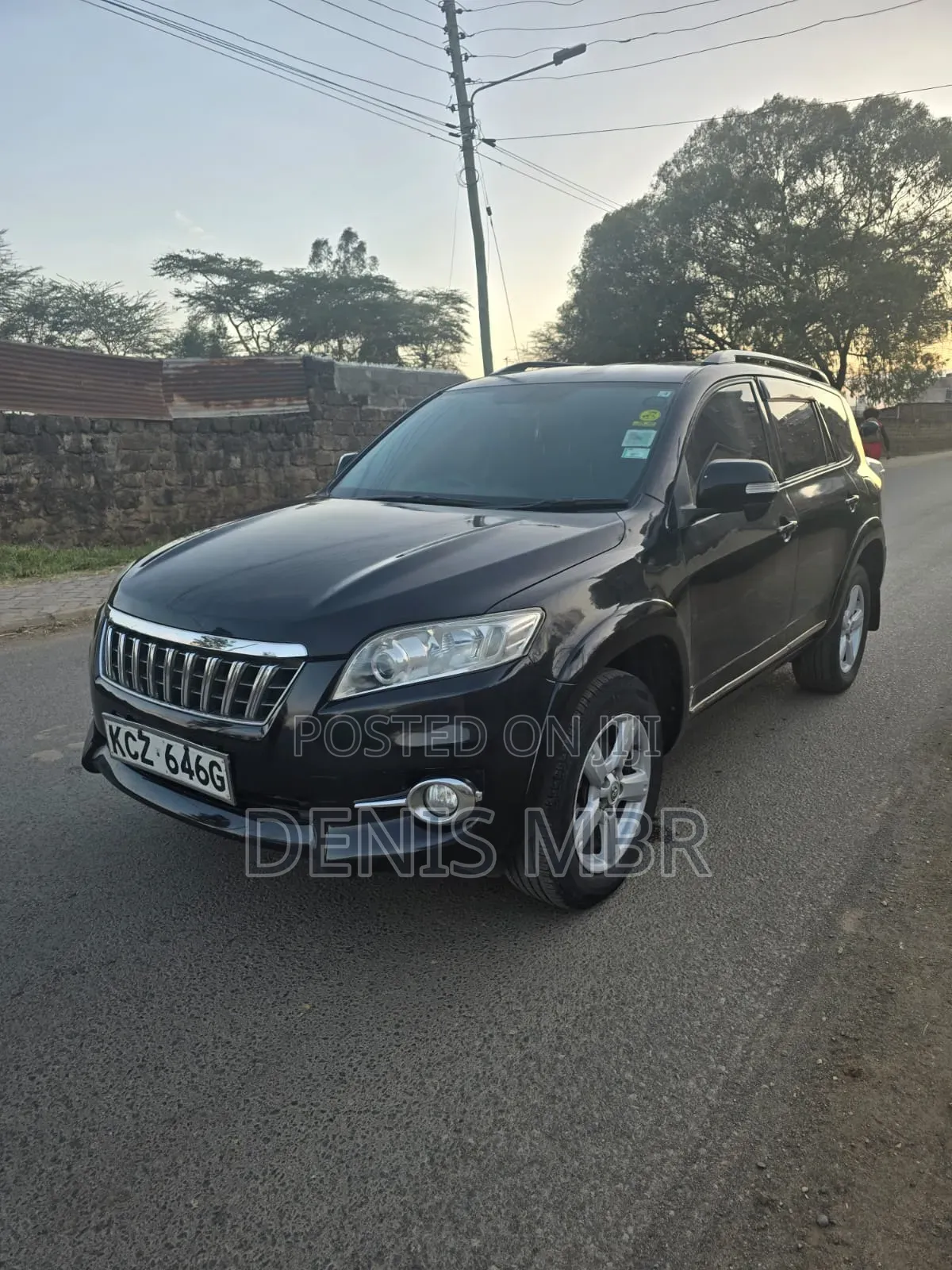 Toyota Vanguard 2013 Black