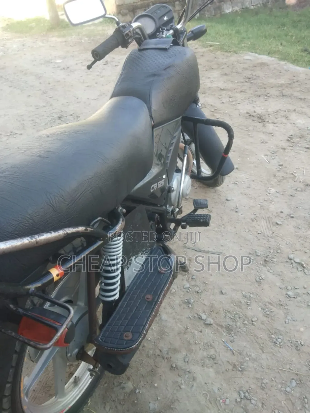Honda CB 2016 Red