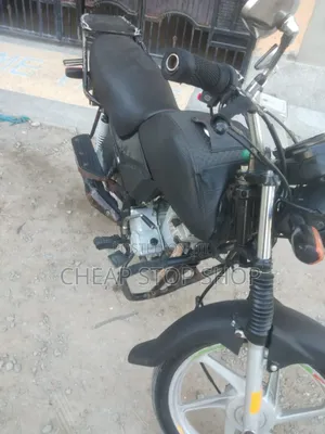 Honda CB 2016 Red