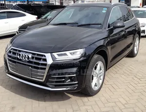 Audi Q5 2.0T Premium AWD quattro 2018 Black