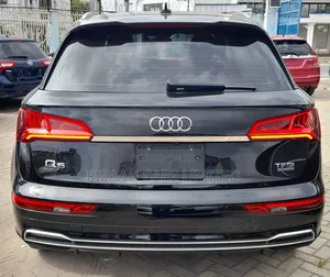 Audi Q5 2.0T Premium AWD quattro 2018 Black
