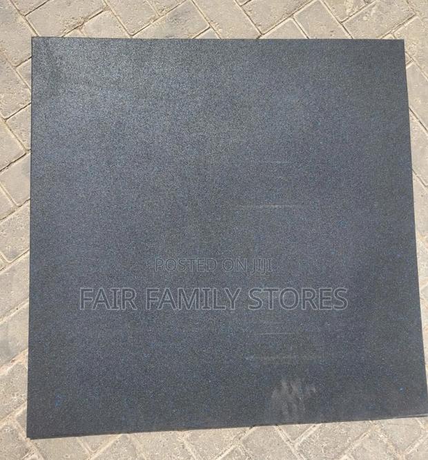 1m×1m×15mm Rubber Mats - thumbnail 3