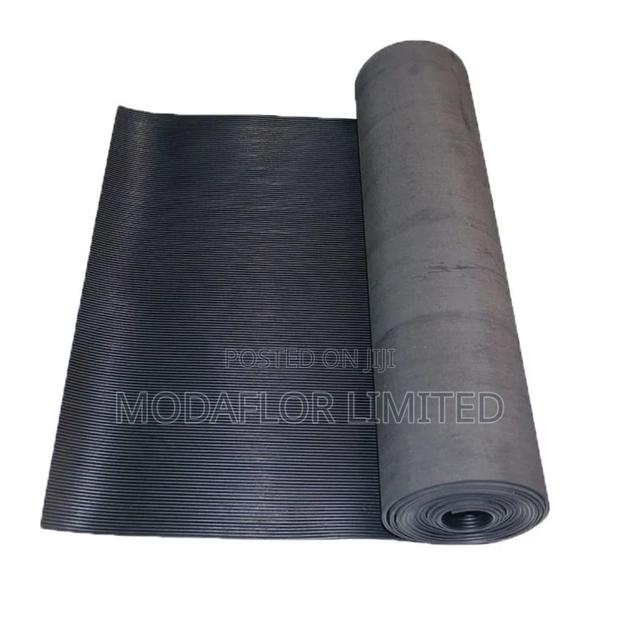 Ribbed Rubber Mat for Doorways - main view