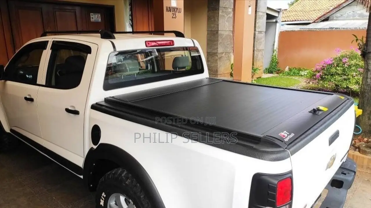 Secure and Lockable: Includes 2 Keys for Added Security.