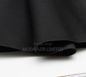 Ribbed Rubber Mat for Laundry Area - thumbnail 2