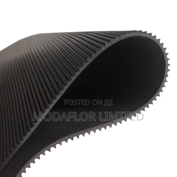 Waterproof Ribbed Rubber Mat for Wet Floors - main view