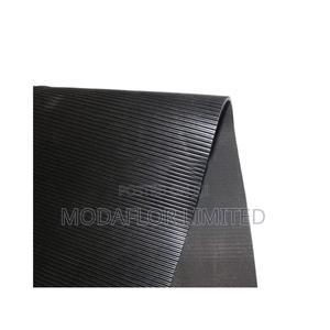 Long Lasting Ribbed Rubber Floor Mat - thumbnail 2