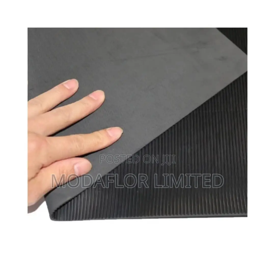 Ribbed Rubber Mat for Professional Use