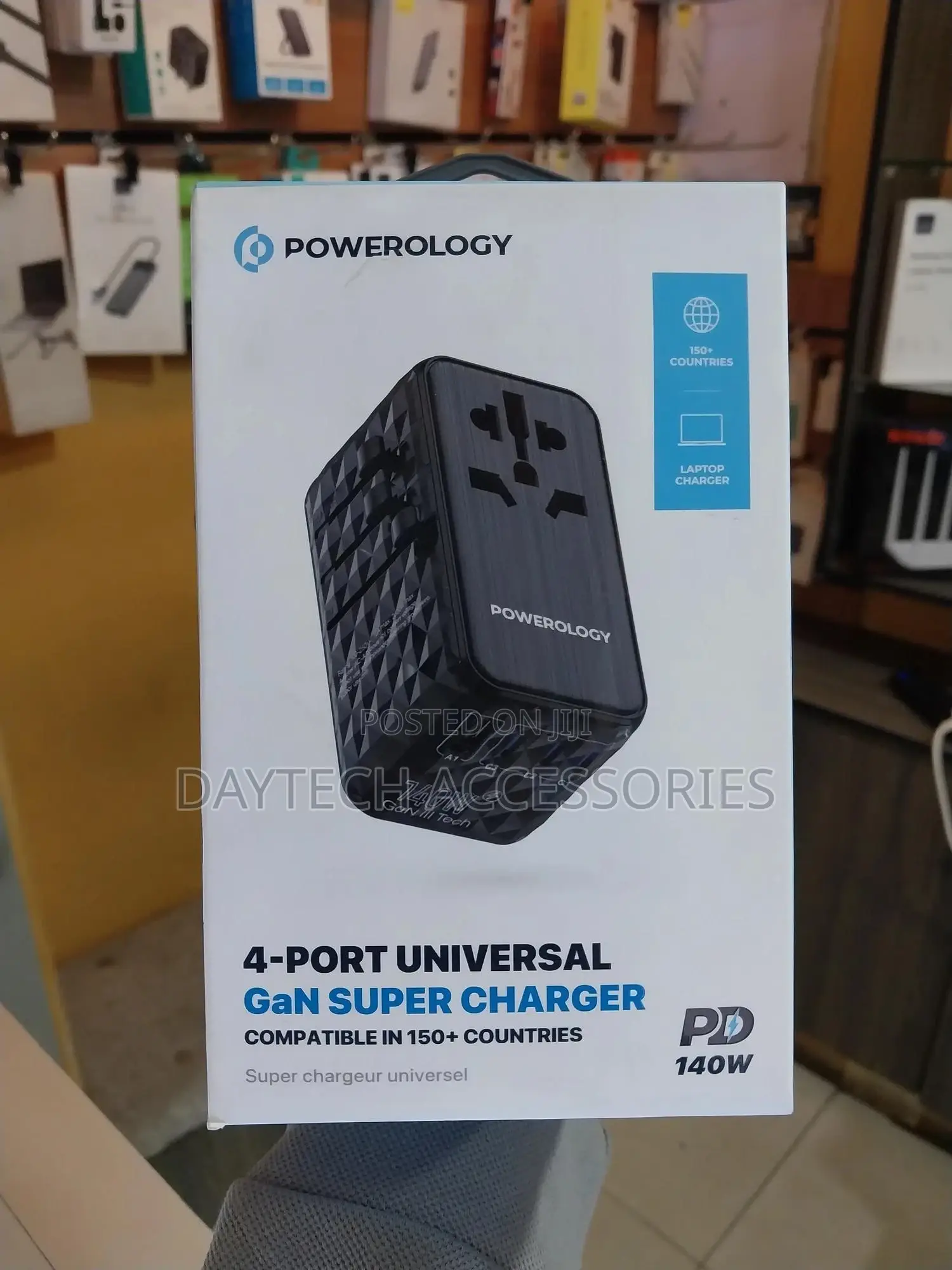 Powerology 4-Port Universal Gan Super Charger 140w