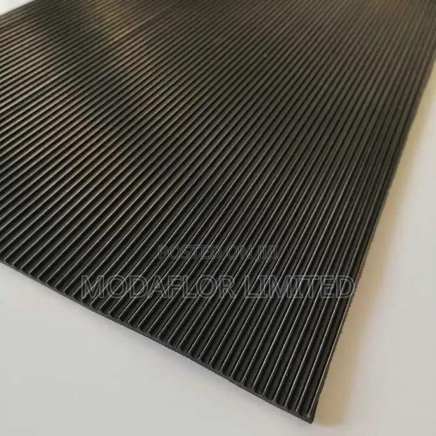 Ribbed Anti Slip Mat - main view