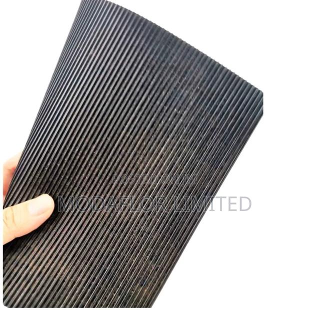 Heavy Duty Ribbed Mat - main view