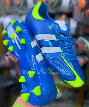 Football Boots,11 Pro Cleats