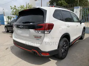 Subaru Forester 2.5i Limited AWD 2018 White