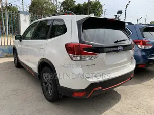 Subaru Forester 2.5i Limited AWD 2018 White