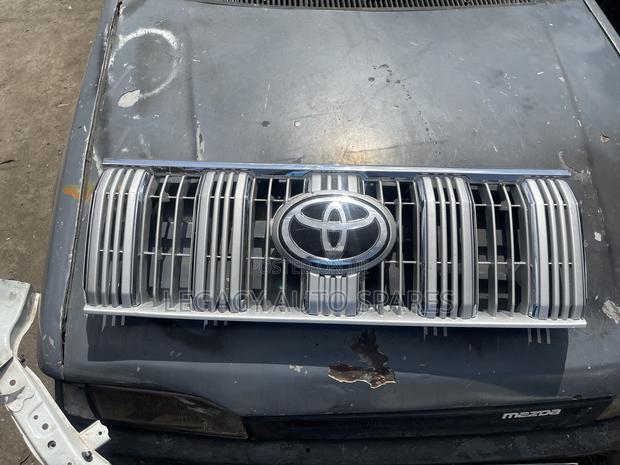 Toyota Prado 165 Grille