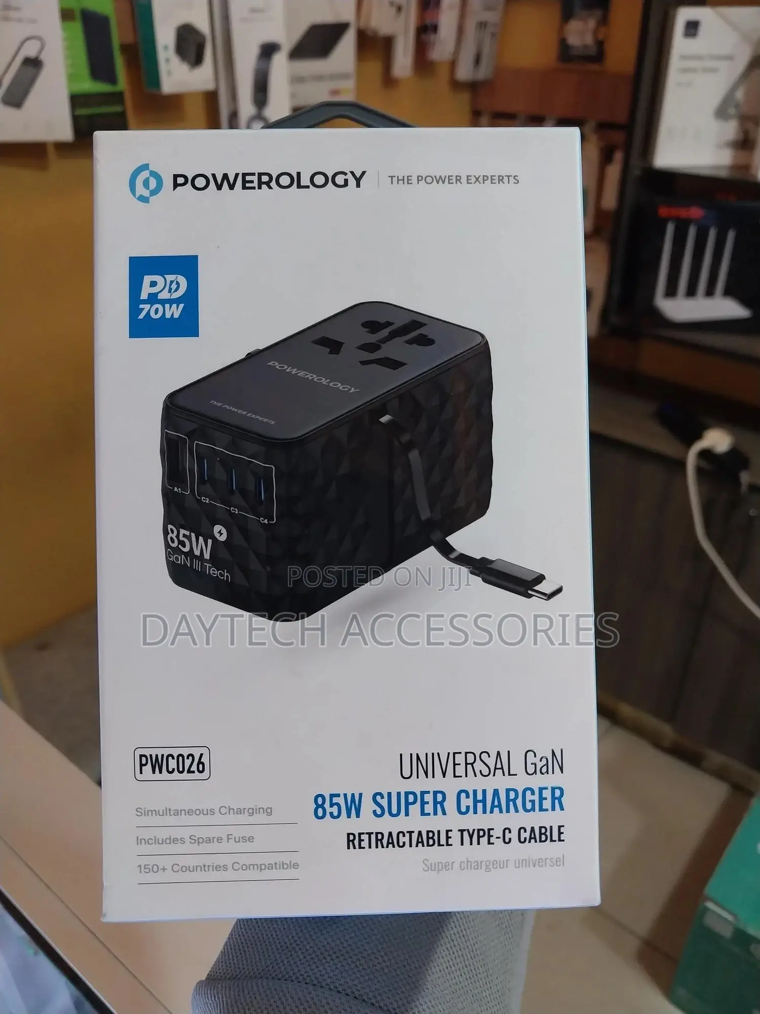 Powerology Universal Gan 85w Travel Charger Retractable Type-C Cable