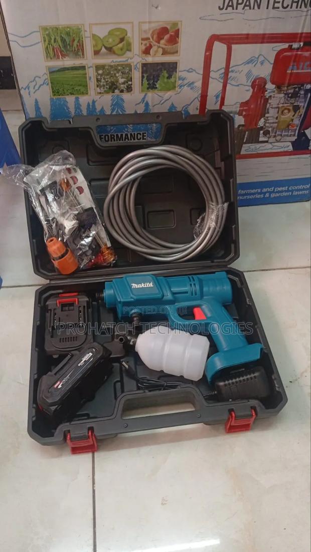 Cordless Pressure Washer