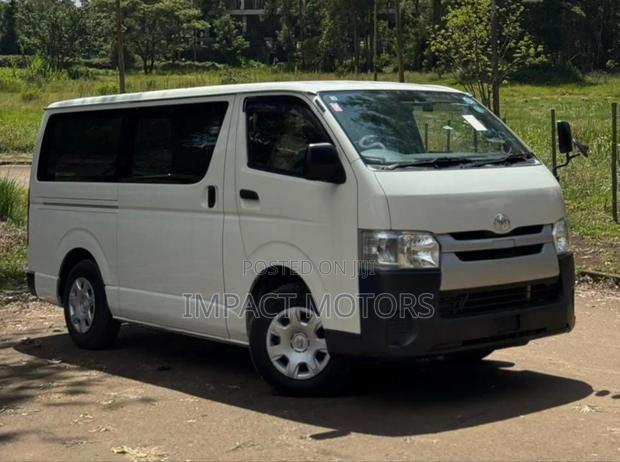 Toyota HiAce 2019 White - thumbnail 2