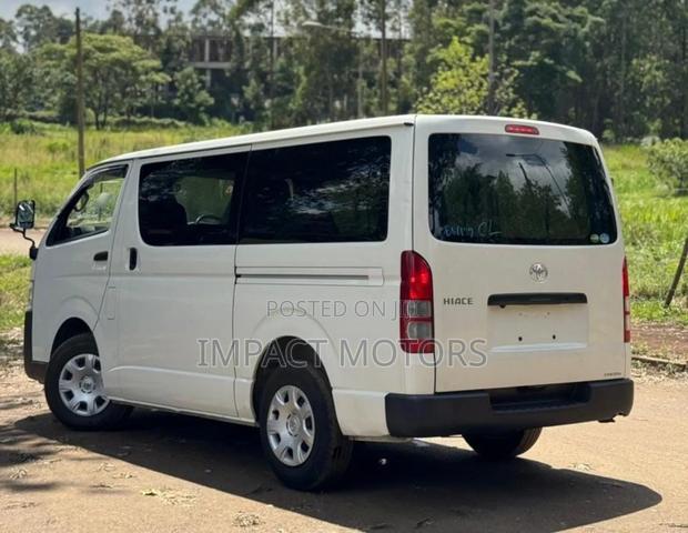Toyota HiAce 2019 White - thumbnail 4