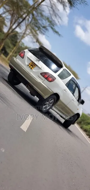 Toyota Harrier 2005 White
