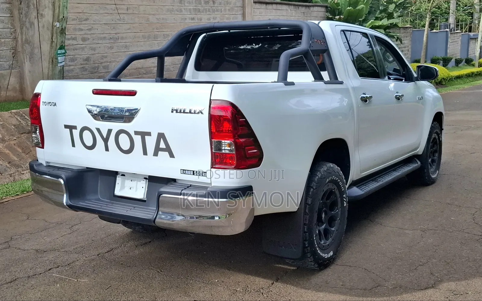 Toyota Hilux SR5 4x4 2018 White