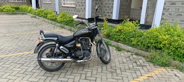 Royal Motorcycle 2016 Green