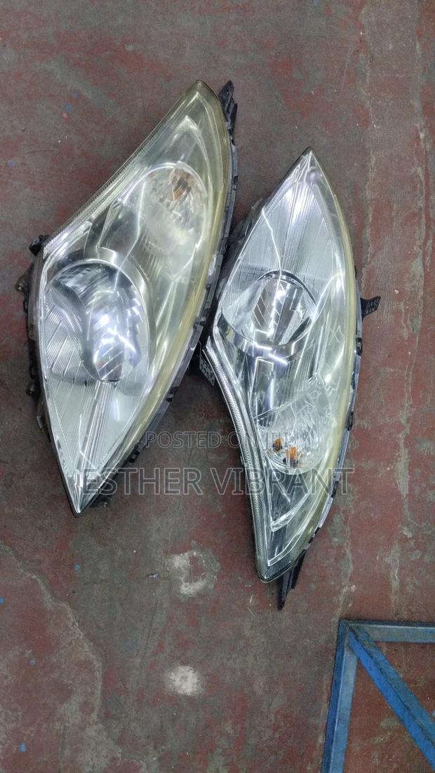 Suzuki Swift Headlight - main view