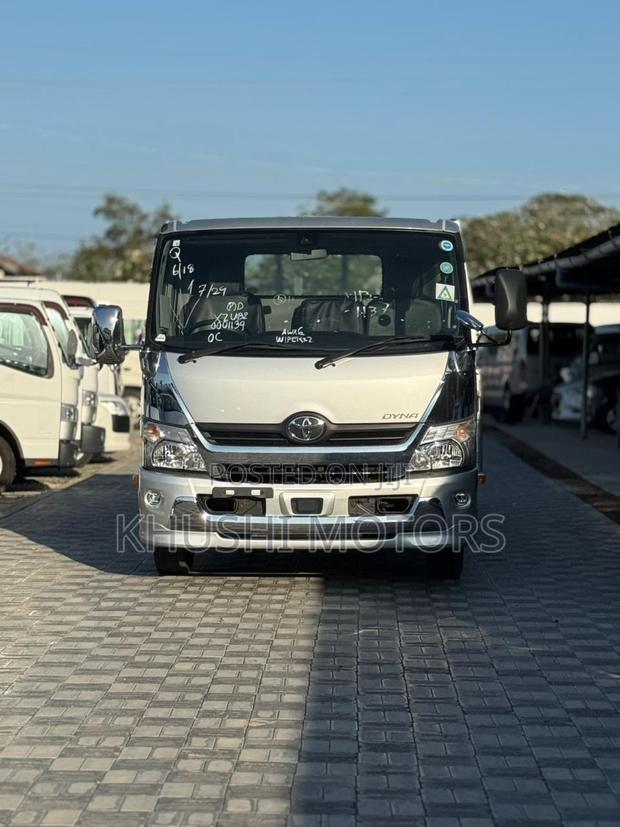 Toyota Dyna 2018 - thumbnail 2