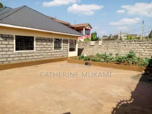 4bdrm Bungalow in Kiamumbi, Kahawa West for sale