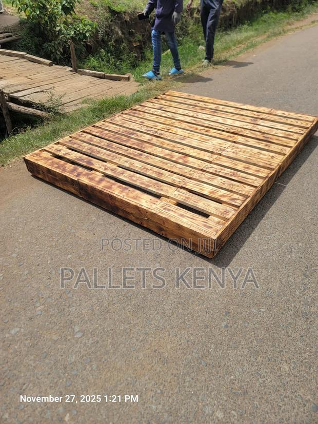 Solid 5*6 Feet Pallet Bed-Gd004